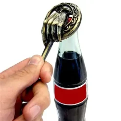 Cheap β¨ Game of Thrones Hand of The King Brooch 5-Inch Replica Bottle Opener π 7 Cheap β¨ Game of Thrones Hand of The King Brooch 5-Inch Replica Bottle Opener π -Mezco Toyz Shop handofthekingbottleopener inset3