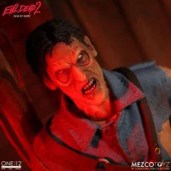 Outlet π― Evil Dead 2 One:12 Collective Ash Williams Action Figure π― 8 Outlet π― Evil Dead 2 One:12 Collective Ash Williams Action Figure π― -Mezco Toyz Shop one12ashfromevildead2 inset3